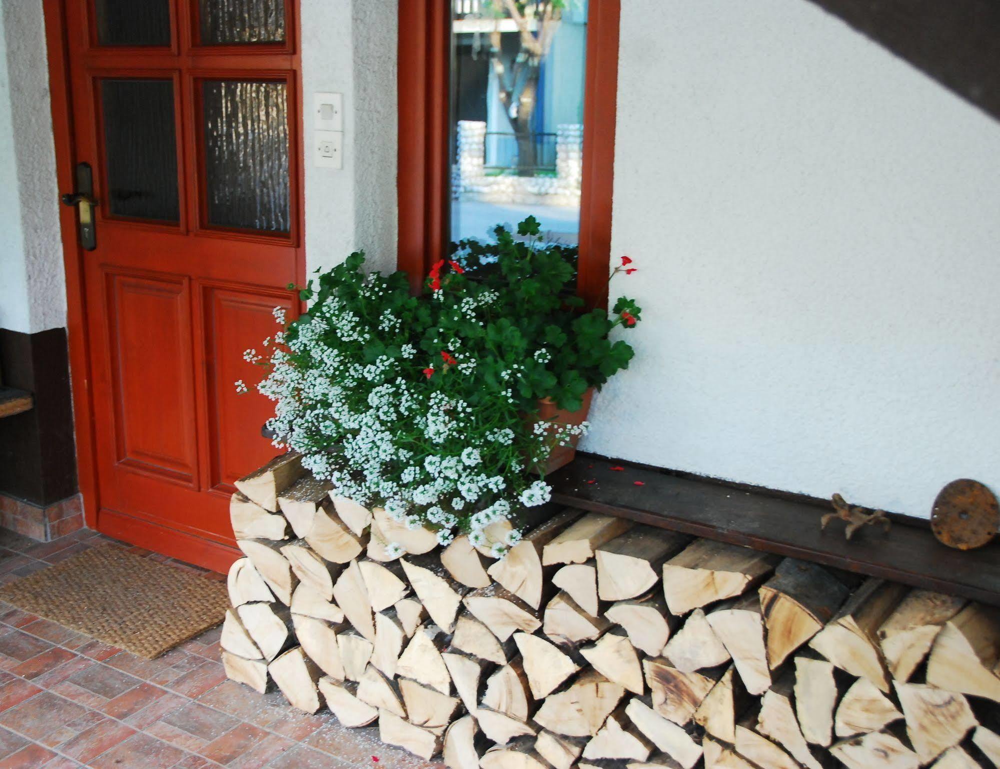 Budget Homestay Kobarid Exteriör bild
